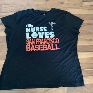 2 for $8 🌸 San Francisco Giants shirt
